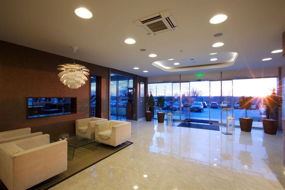 Hotel Ponteo - Activity Park براتسيلافا المظهر الخارجي الصورة